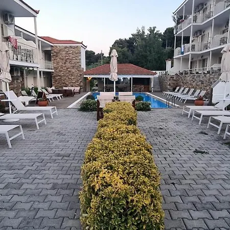 Nereides 2* פטיטיריון