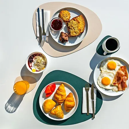 Nereides מלון 2*