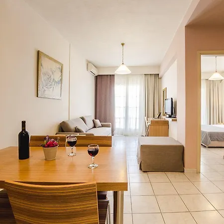 מלון Nereides 2*