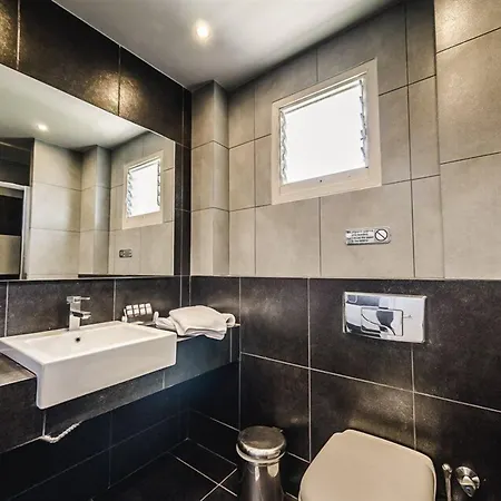 מלון Nereides פטיטיריון