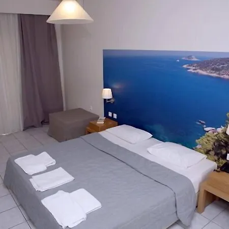 Nereides Hotell 2*