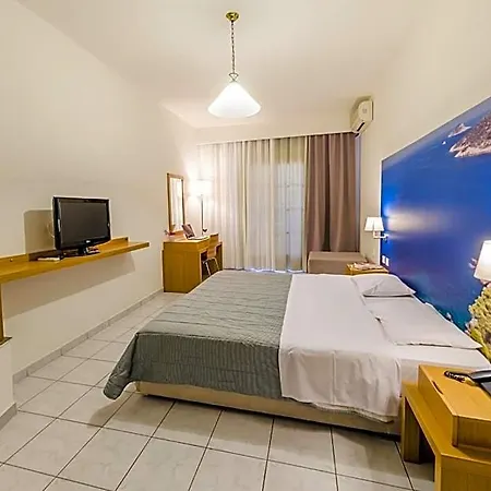 Nereides Hotel 2*