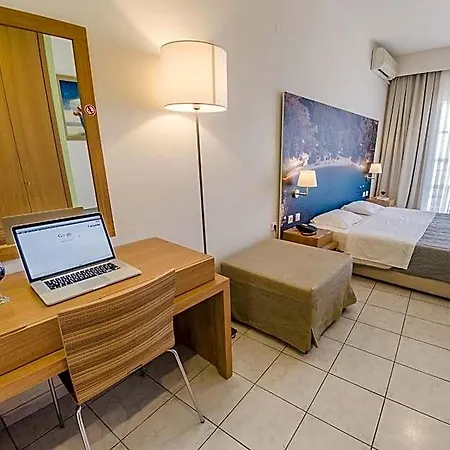 Hotel Nereides 2*
