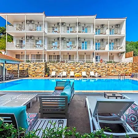Nereides Hotel 2*