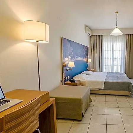 Hotel Nereides Patitiri