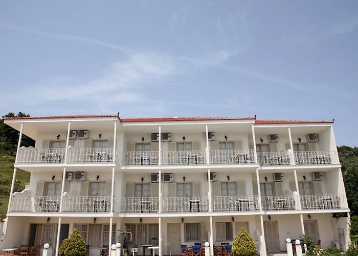 Hotel Nereides Patitiri